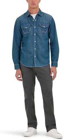 Wrangler Men's Peak Comfort Stretch Twill Jean in Saudi Arabia