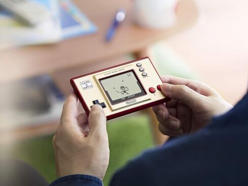 اللعبة والمشاهدة: Super Mario Bros (Nintendo) (تجديد) in Saudi Arabia