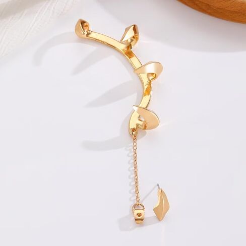 Gothic Dragon Ear Cuff Dragon Claw Goth Earring for Women Vintage Punk Devil Earrings Cartilage Ear Wrap Earrings Halloween Jewelry in Kuwait