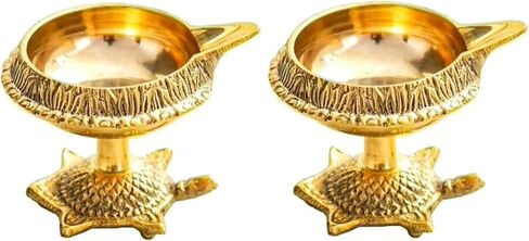 مجموعة مكونة من 2 مصباح زيت نحاسي ديني من Kuber Diya مزخرف Diya Pooja ضروري للديكور الهندي التقليدي Aarti Diya إكسسوارات الإضاءة هدية مجموعة Pooja Kit مصباح فانوس (الحجم: -2 بوصة) in Saudi Arabia