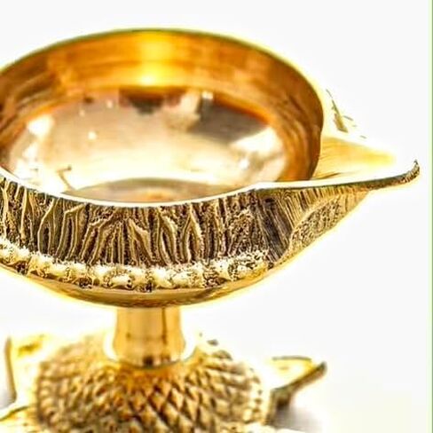 مجموعة مكونة من 2 مصباح زيت نحاسي ديني من Kuber Diya مزخرف Diya Pooja ضروري للديكور الهندي التقليدي Aarti Diya إكسسوارات الإضاءة هدية مجموعة Pooja Kit مصباح فانوس (الحجم: -2 بوصة) in Saudi Arabia