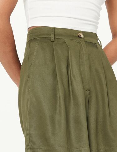 The Drop Women's Rios Relaxed Pleated Shorts in Saudi Arabia