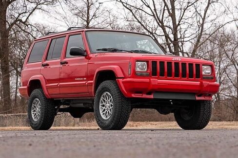 Rough Country 3" Lift Kit for 1984-2001 Jeep Cherokee XJ 2WD/4WD - 63041 in Saudi Arabia