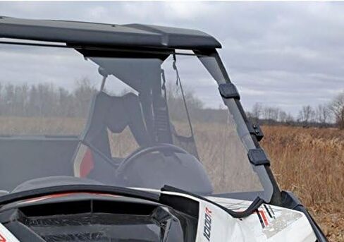 زجاج أمامي مقاوم للخدش شديد التحمل من SuperATV لـ 2013-2018 Can-am Maverick / Max / Turbo / Turbo Max | 1/4 بوصة من البولي كربونات الشفاف السميك أقوى 250 مرة من الزجاج | يتضمن سدادة لمبة مثبتة مسبقًا in Saudi Arabia
