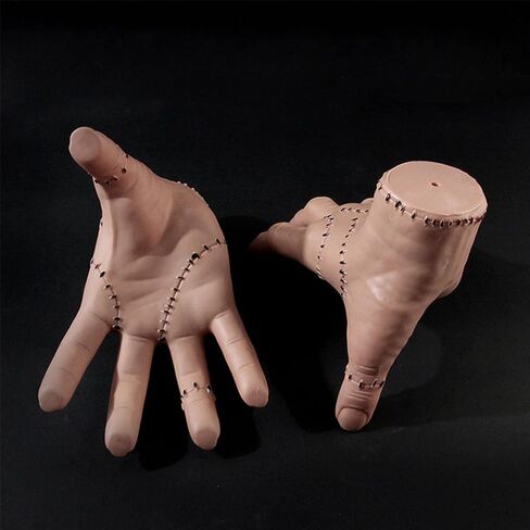The Thing Hand Addams Family، The Thing Hand for Wednesday Spooky Props Hand لتزيين الهالوين in Kuwait