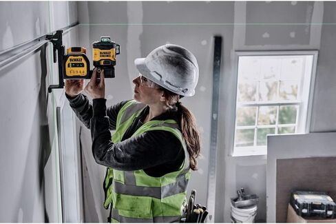 DEWALT 20V/12V MAX Laser Level, Cross Line Laser and 5 Spot Laser, Green, Bare Tool Only (DCLE34520GB) in Saudi Arabia