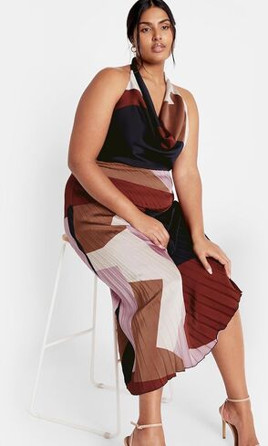 تنورة نسائية من City Chic بمقاس كبير من أمايا غير متماثلة ومطبوعة بطيات هارمونيكا in Kuwait