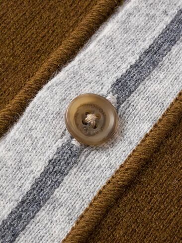 سترة صوف ميرينو 100% فائقة النعومة للرجال بأزرار وفتحة متباينة وجيبين كاجوال وأكمام طويلة in Kuwait