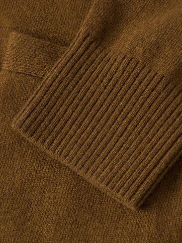 سترة صوف ميرينو 100% فائقة النعومة للرجال بأزرار وفتحة متباينة وجيبين كاجوال وأكمام طويلة in Kuwait