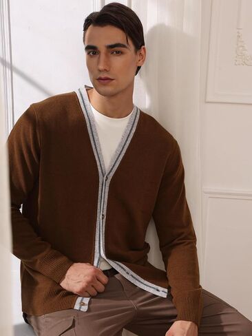 سترة صوف ميرينو 100% فائقة النعومة للرجال بأزرار وفتحة متباينة وجيبين كاجوال وأكمام طويلة in Kuwait