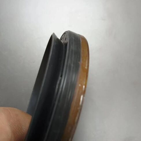 HALFSHAFT OIL SEAL 31256727 in Saudi Arabia