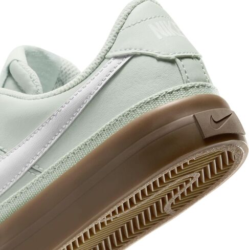 حذاء Nike Court Legacy (للأطفال الكبار) الرياضي in Saudi Arabia