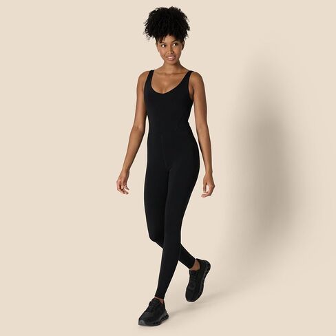 بذلة طماق نسائية من Amazon Essentials Active Formflex ناعمة قطعة واحدة كاملة الطول مع حمالة صدر مدمجة in Saudi Arabia