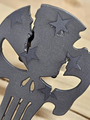 غطاء وصلة وصلة مقطورة من الفولاذ المكسور على شكل جمجمة Punisher، أسود غير لامع مع نجوم، دبوس سريع الفك، ملحق سيارة مزخرف in Kuwait