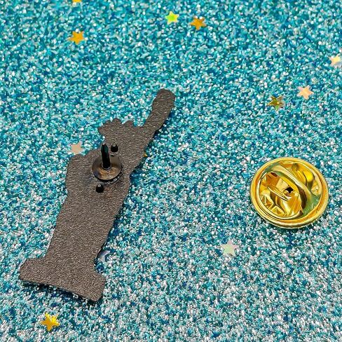 دبوس المينا تمثال الحرية - سلسلة الموضوع - دبوس طية صدر السترة من المينا - شارة مطلية للملابس والحقائب والأشرطة in Saudi Arabia