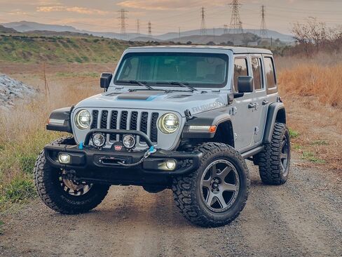 RockTrix RT112 17 inch Wheel Compatible with Jeep Wrangler JK JL 17x9 5x5 Wheels (+12mm Offset, 5.5in Backspace) 5x5 PCD, 71.5mm Bore, Black, Also fits Commander Grand Cherokee Gladiator JT Rims in Saudi Arabia