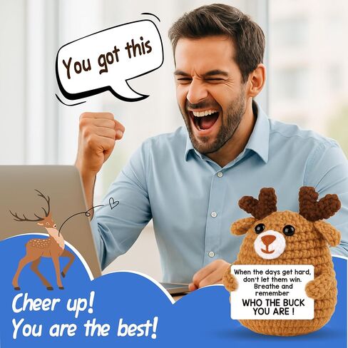 هدية عاطفية لدعم البهجة على شكل غزال كروشيه للنساء والرجال وزملاء العمل والأصدقاء - دمية حيوانية صغيرة مصنوعة يدويًا لطيفة وإيجابية لعيد الميلاد والتخرج وعيد الشكر وديكور مكتب عيد الميلاد هدية رائعة in Kuwait