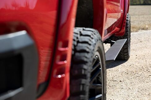 Fit 2023-2025 LR Defender 110 Deployable Electric Running Boards Side Step in Saudi Arabia