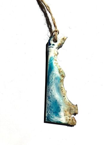 Seashore State Christmas Ornament, Ocean and Beach Inspired Decor for Home and Office Resin Ornament with Real Sand (California) in Saudi Arabia