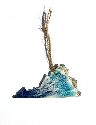 Seashore State Christmas Ornament, Ocean and Beach Inspired Decor for Home and Office Resin Ornament with Real Sand (California) in Saudi Arabia