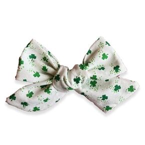 St Patricks Day White And Green Clip Bow For Baby Girl To Toddler - Made in USA