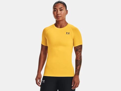 تي شيرت نسائي مضغوط بأكمام قصيرة من Under Armour، مقاس متوسط in Saudi Arabia