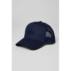 Alo Yoga District Trucker Hat - Navy - Navy / One Size in Kuwait