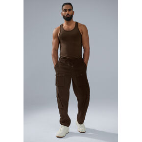 Alo Yoga Northstar Cargo Pant - Espresso in Kuwait