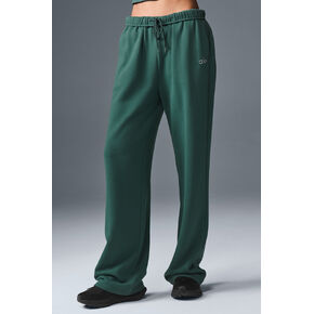 بنطال رياضي Alo Yoga Accolade ذو ساق مستقيمة - لبلاب شتوي in Kuwait