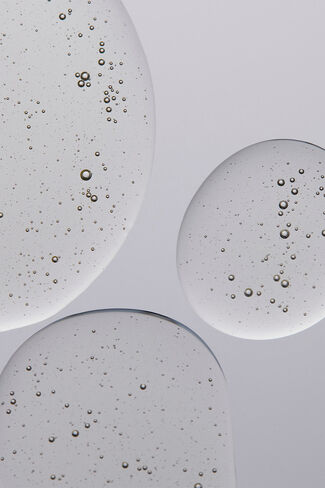 زيت الو يوجا المتوهج من الرأس إلى أخمص القدمين - بدون لون / 95 ملليلتر in Kuwait