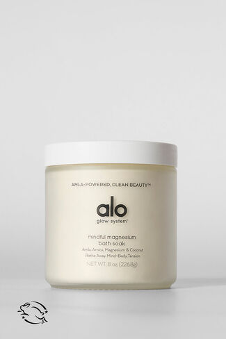Alo Yoga Mindful Magnesium Bath Soak - No Color / 8 OZ in Saudi Arabia