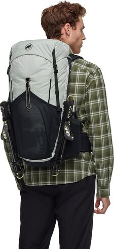 Mammut Ducan 26 – Unisex Outdoor Backpack for Hiking, Running, and Everyday Adventures, Black, 26L in Saudi Arabia