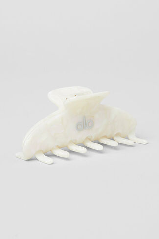 Alo Yoga 90's Claw Clip - White Pearl - White Pearl / One Size in Kuwait