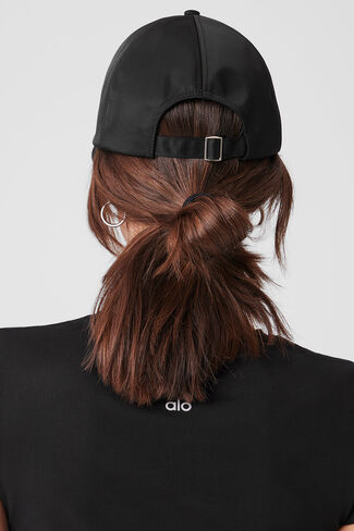 Alo Yoga Satin Off-Duty Cap - Black - Black / One Size in Kuwait