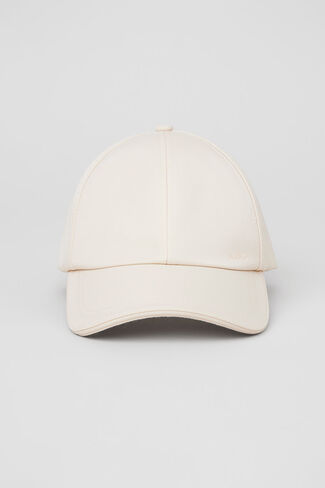 Alo Yoga Satin Off-Duty Cap - Creme - Creme / One Size in Kuwait