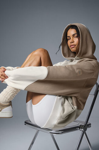 سترة Alo Yoga Make Waves - عاجي/عظم/حصى in Kuwait