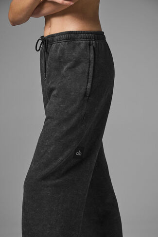 بنطال رياضي Alo Yoga Chill Vintage Wash - غسيل أسود in Kuwait