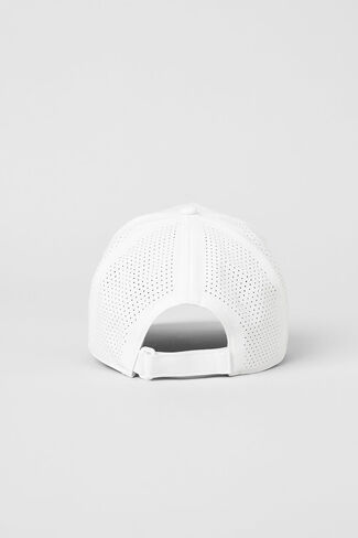 Alo Yoga Performance District Trucker Hat - White - White / One Size in Kuwait