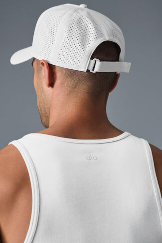 Alo Yoga Performance District Trucker Hat - White - White / One Size in Kuwait