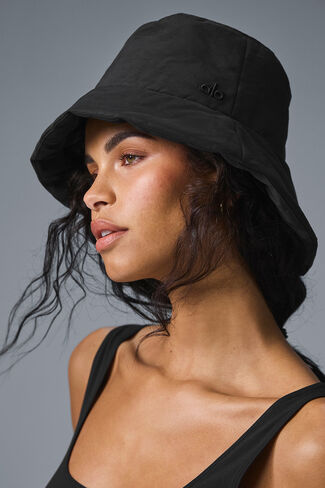 Alo Yoga Good Shade Puffer Bucket Hat - Black in Saudi Arabia