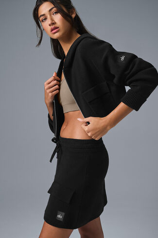 Alo Yoga Scholar Knit Cargo Skirt - Black in Kuwait