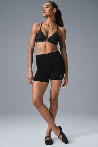 شورت Alo Yoga Scholar Knit عالي الخصر - أسود in Kuwait