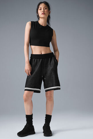 سترة رياضية من Alo Yoga مقاس 7 بوصات لكرة السلة - أسود in Kuwait