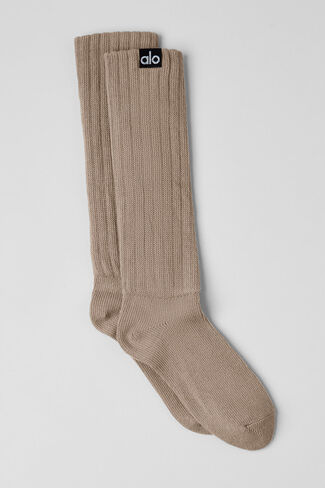Alo Yoga Unisex Scrunch Sock - Gravel in Saudi Arabia