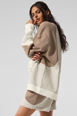 بلوفر Alo Yoga Make Waves برقبة دائرية - عاجي/عظمة/حصى in Kuwait