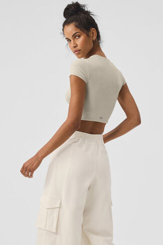 Alo Yoga Alosoft Crop Finesse Short Sleeve - Oatmeal Heather in Kuwait