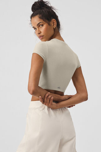Alo Yoga Alosoft Crop Finesse Short Sleeve - Oatmeal Heather in Kuwait