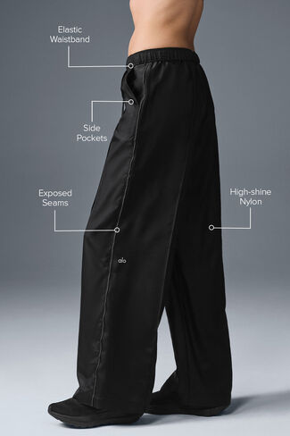 Alo Yoga Afterglow Wide Leg Track Pant - Black in Kuwait