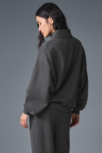 Alo Yoga Accolade 1/4 Zip Pullover - Anthracite in Saudi Arabia