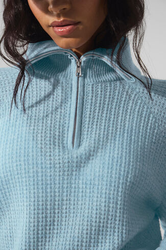 بلوفر Alo Yoga Cashmere Plush Waffle 1/4 بسحاب - أزرق سماوي منقط in Kuwait